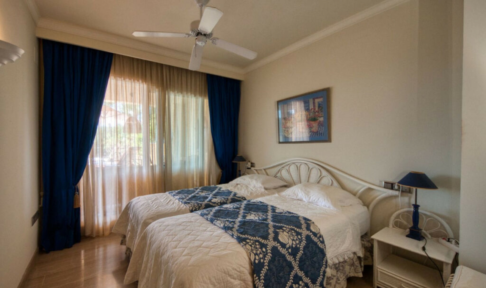 Resale - Apartment -
Sierra Blanca