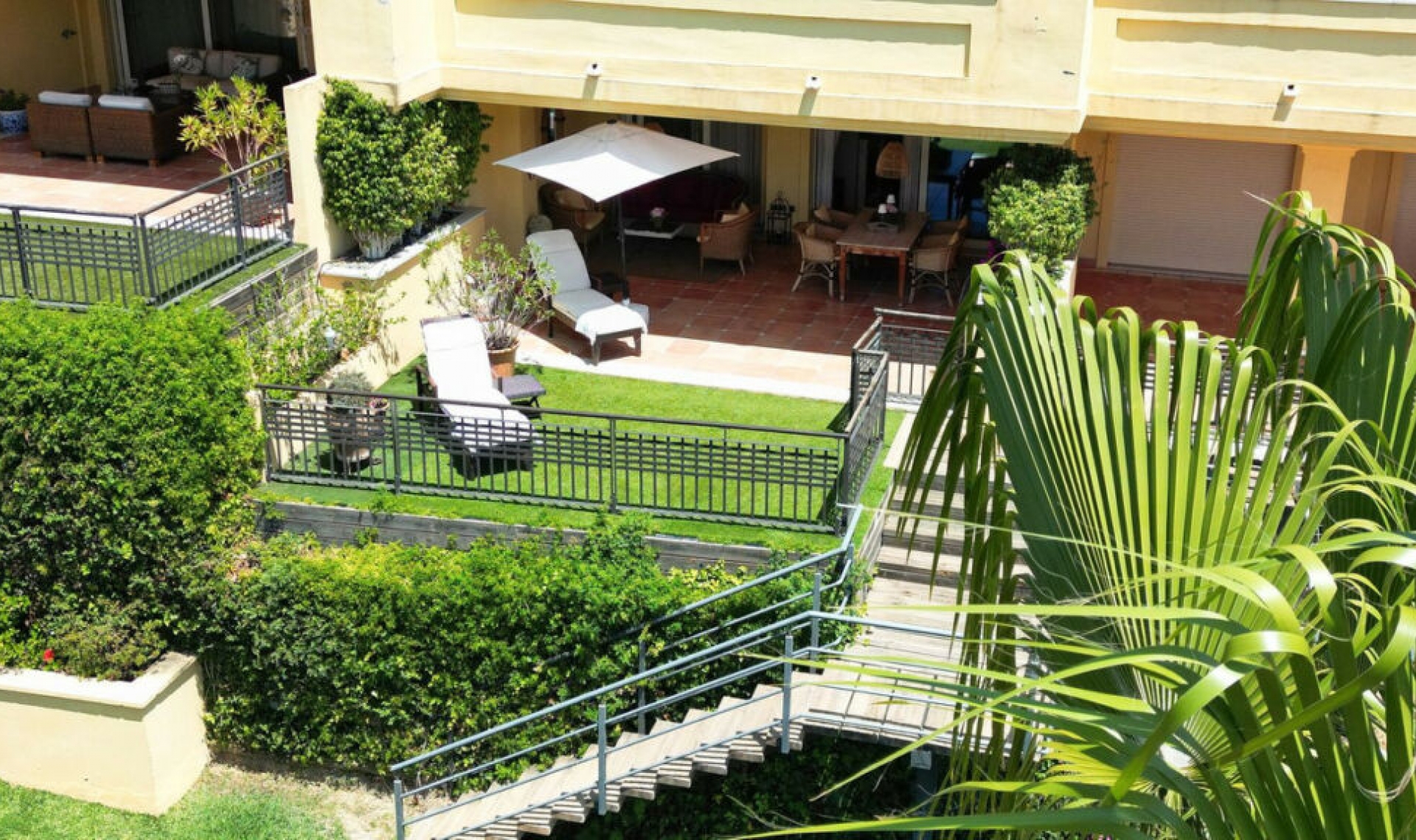 Resale - Apartment -
Sierra Blanca