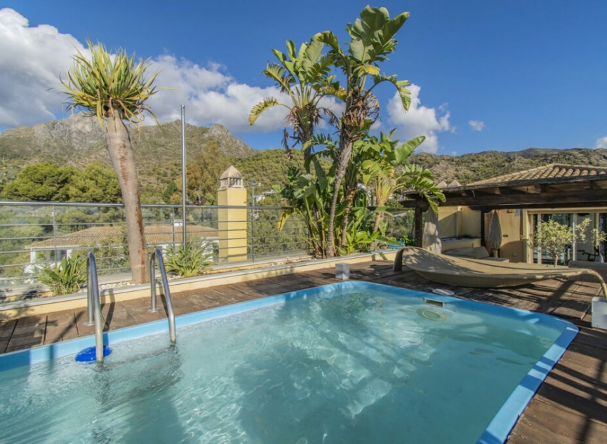 Resale - Apartment -
Sierra Blanca