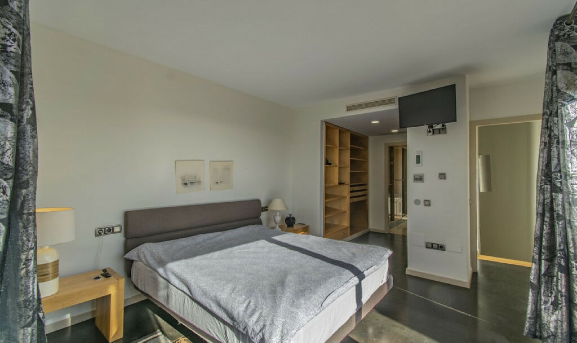 Resale - Apartment -
Sierra Blanca