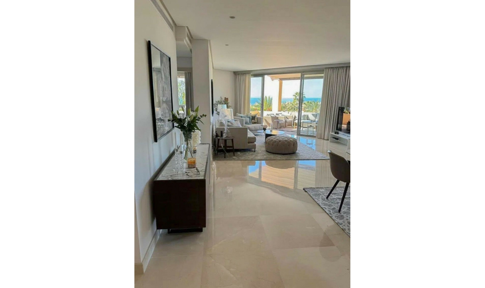 Resale - Apartment -
Sierra Blanca