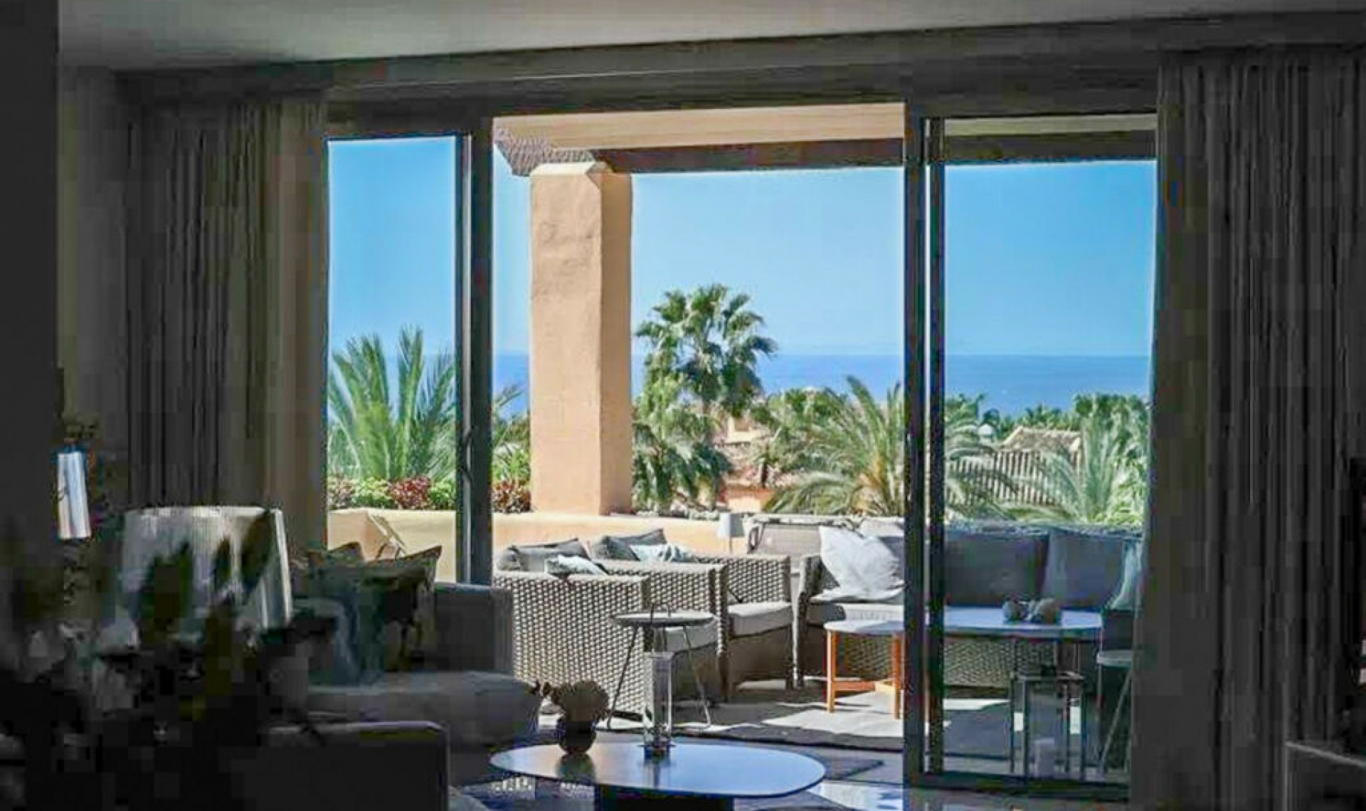 Resale - Apartment -
Sierra Blanca