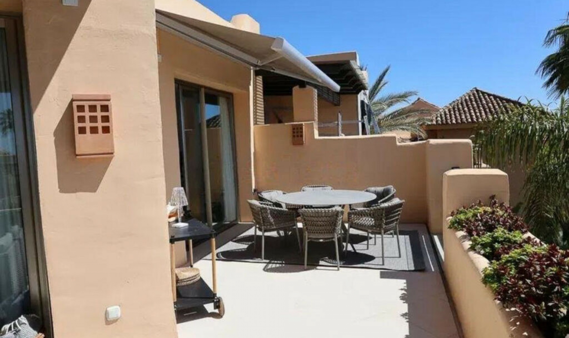 Resale - Apartment -
Sierra Blanca