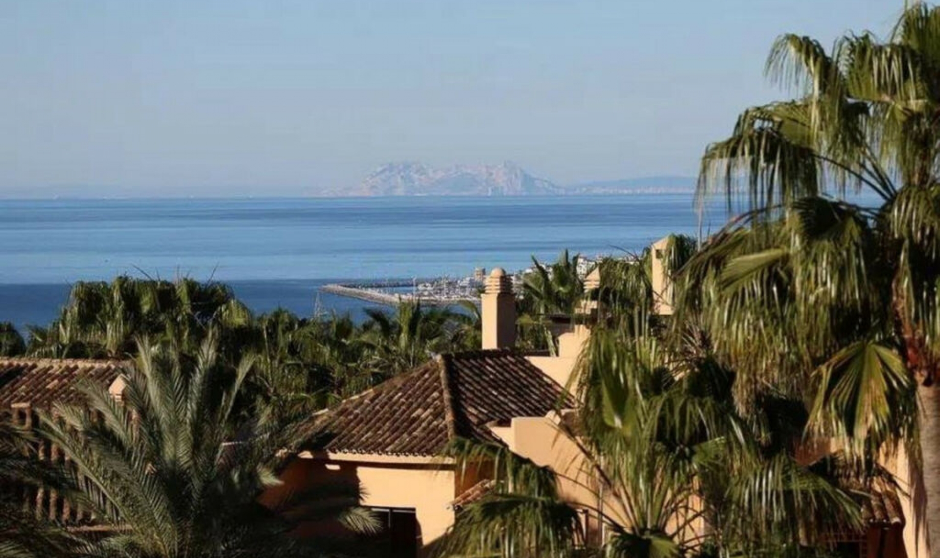 Resale - Apartment -
Sierra Blanca