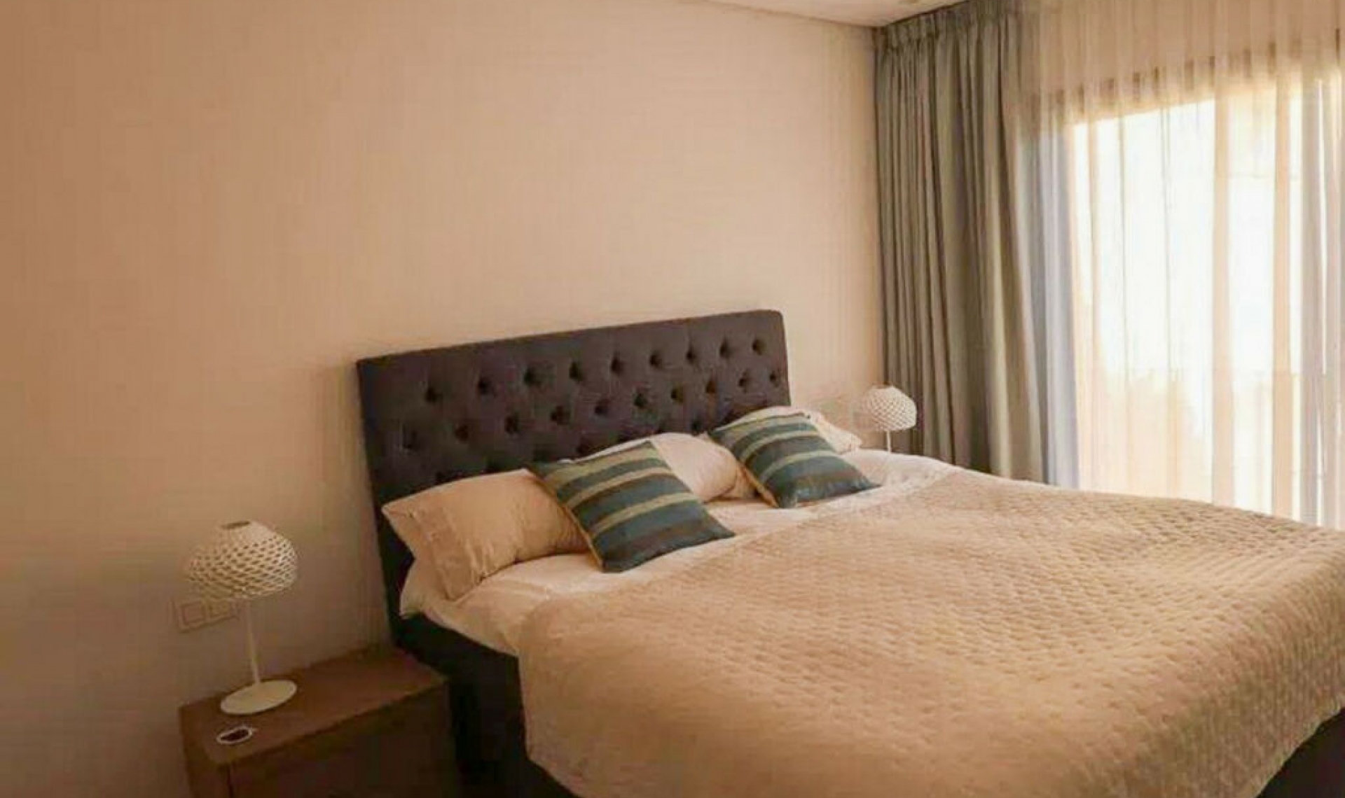 Resale - Apartment -
Sierra Blanca