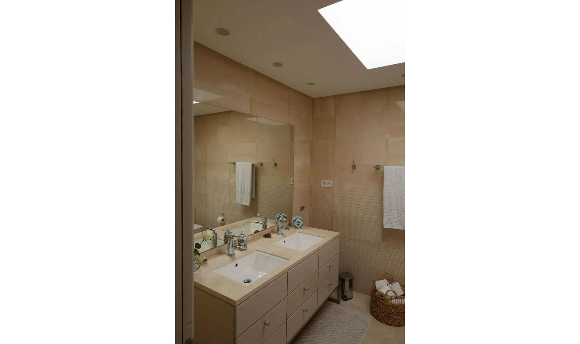 Resale - Apartment -
Sierra Blanca