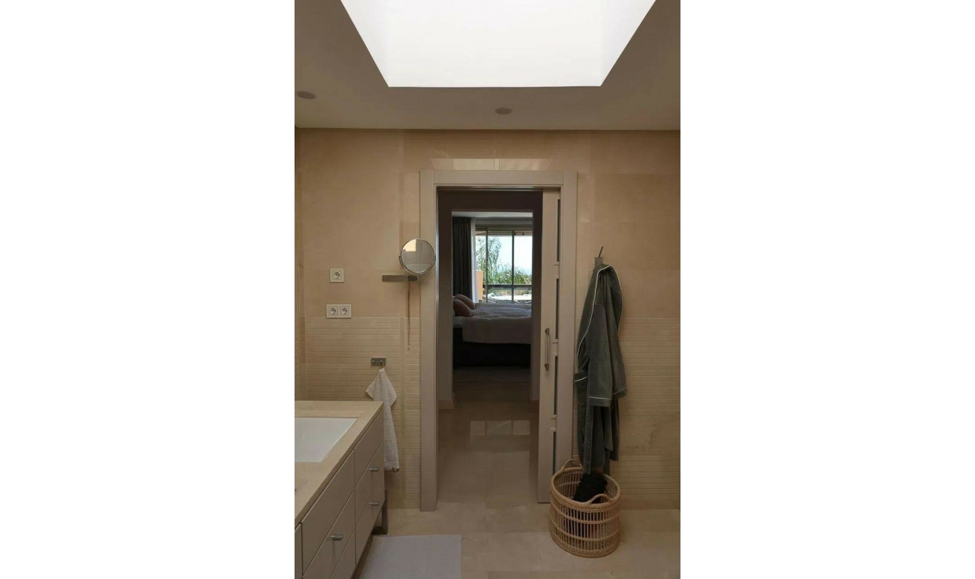 Resale - Apartment -
Sierra Blanca