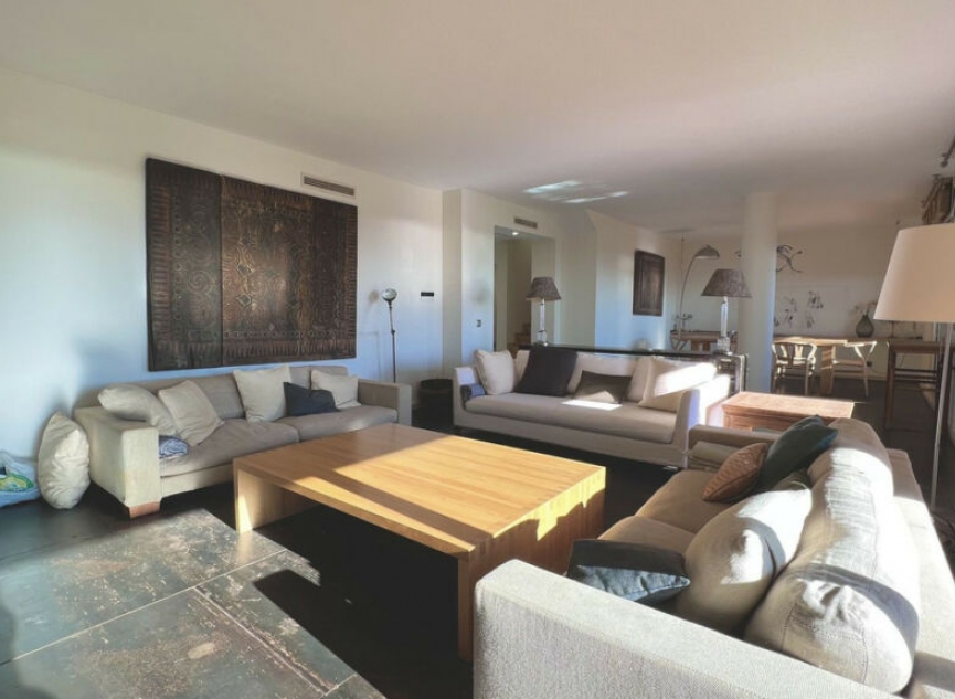 Resale - Apartment -
Sierra Blanca