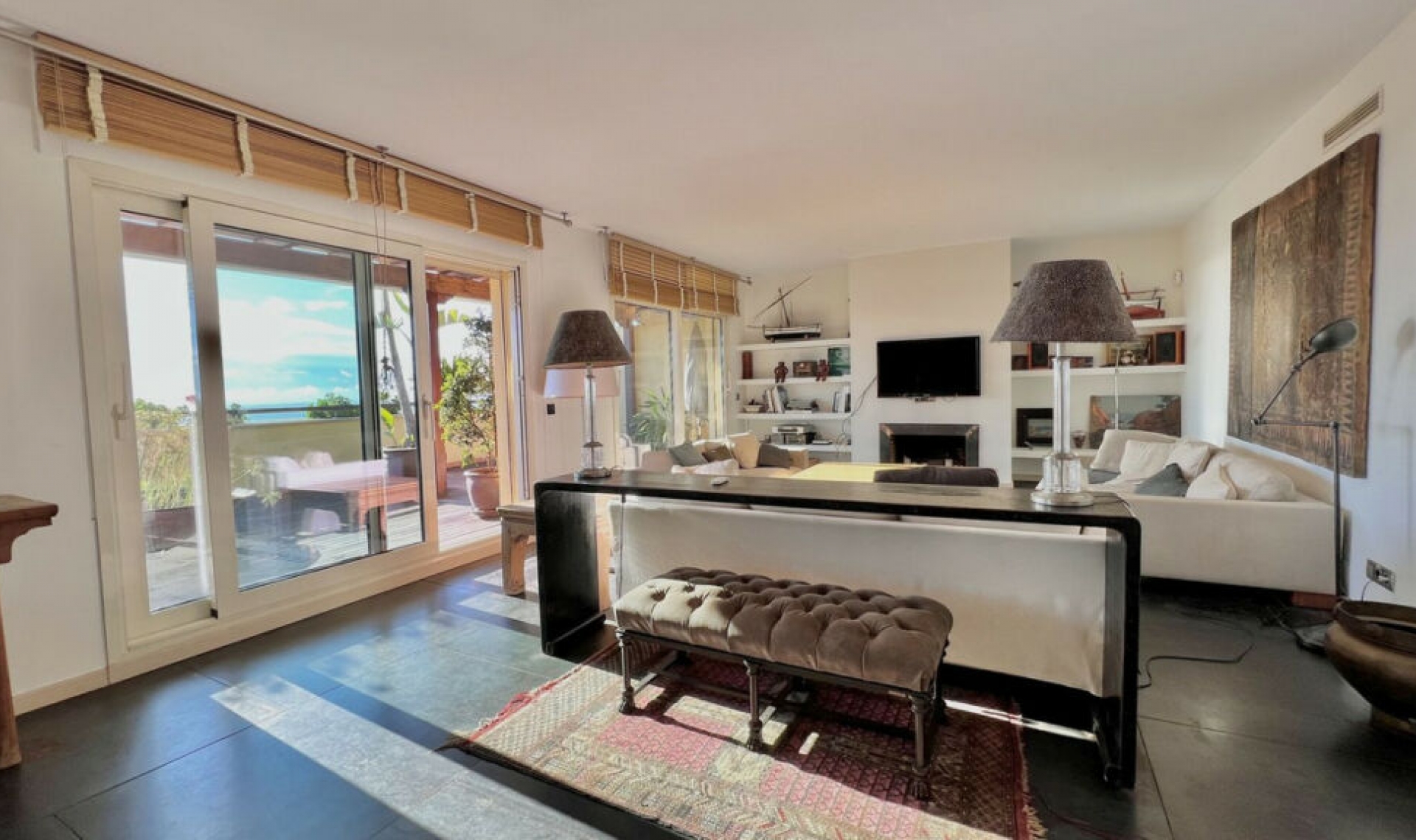 Resale - Apartment -
Sierra Blanca