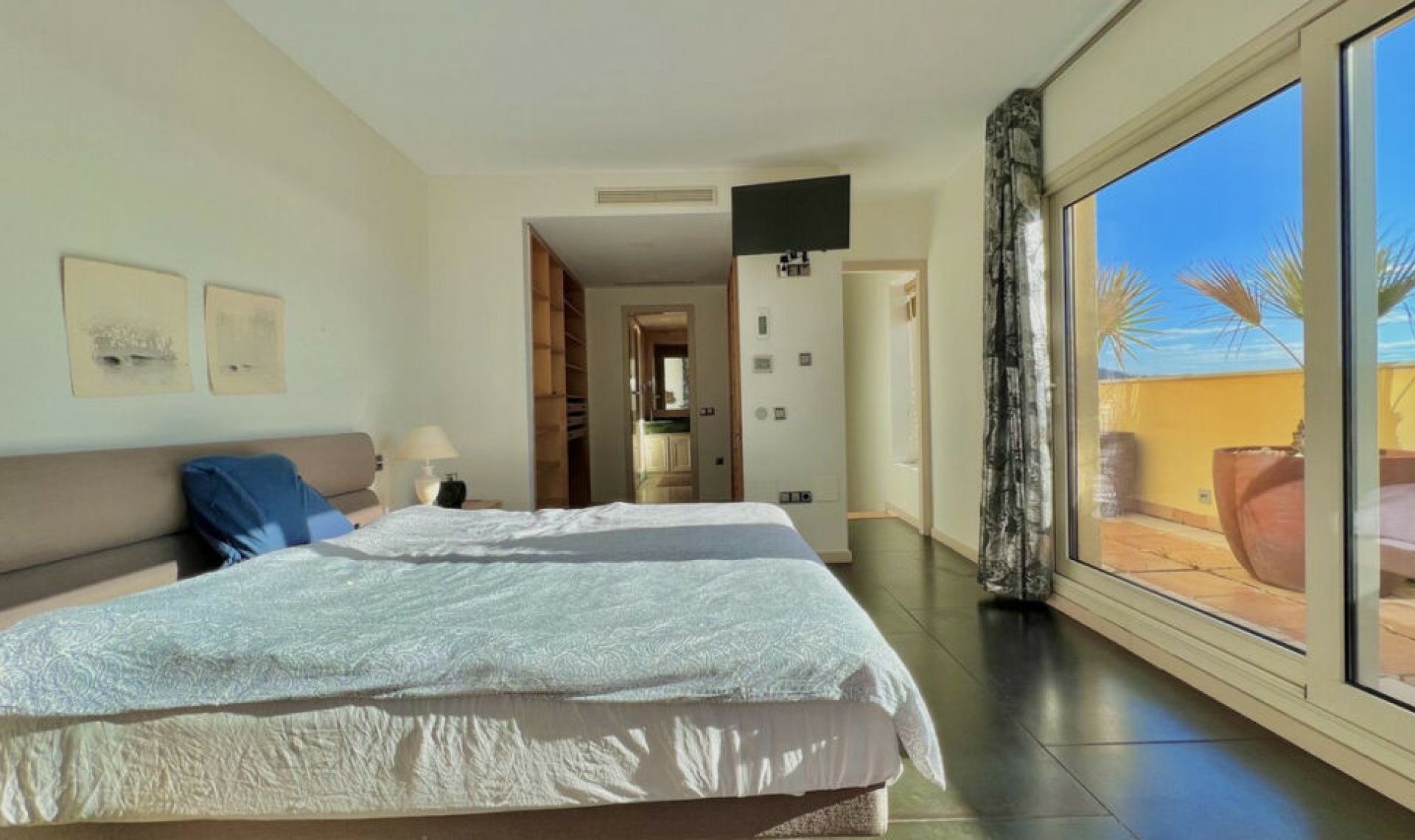 Resale - Apartment -
Sierra Blanca