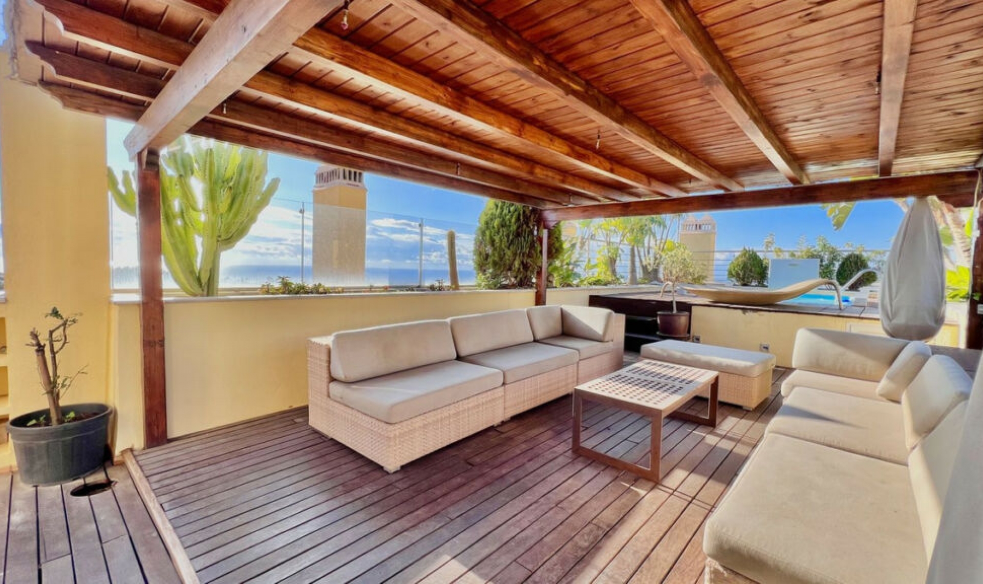 Resale - Apartment -
Sierra Blanca