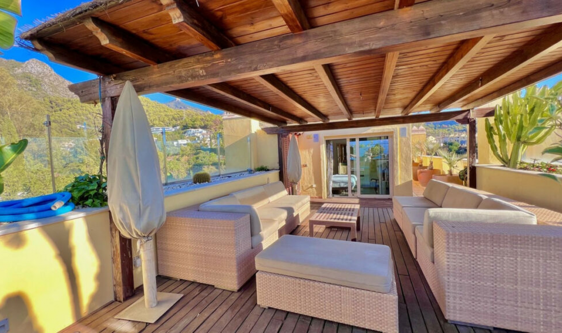 Resale - Apartment -
Sierra Blanca