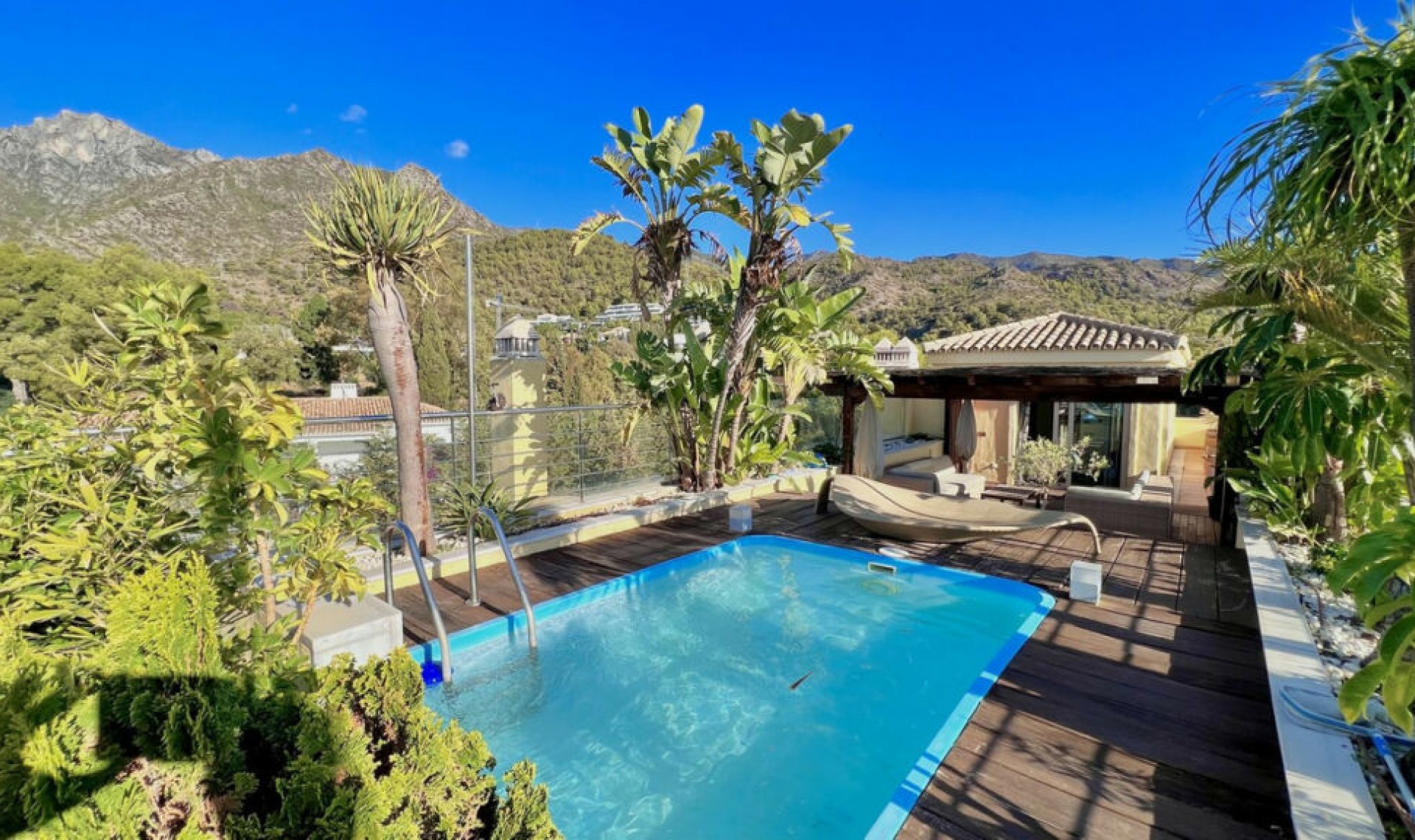 Resale - Apartment -
Sierra Blanca