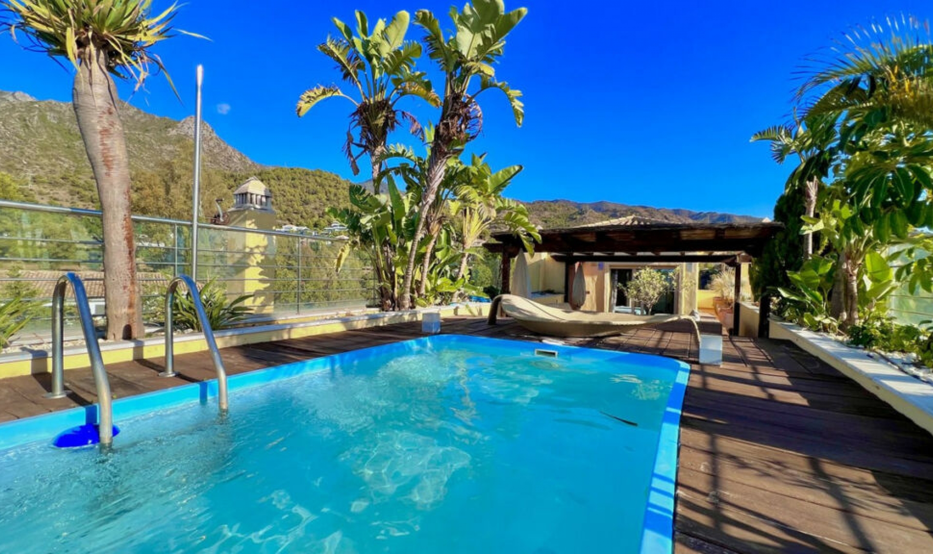 Resale - Apartment -
Sierra Blanca