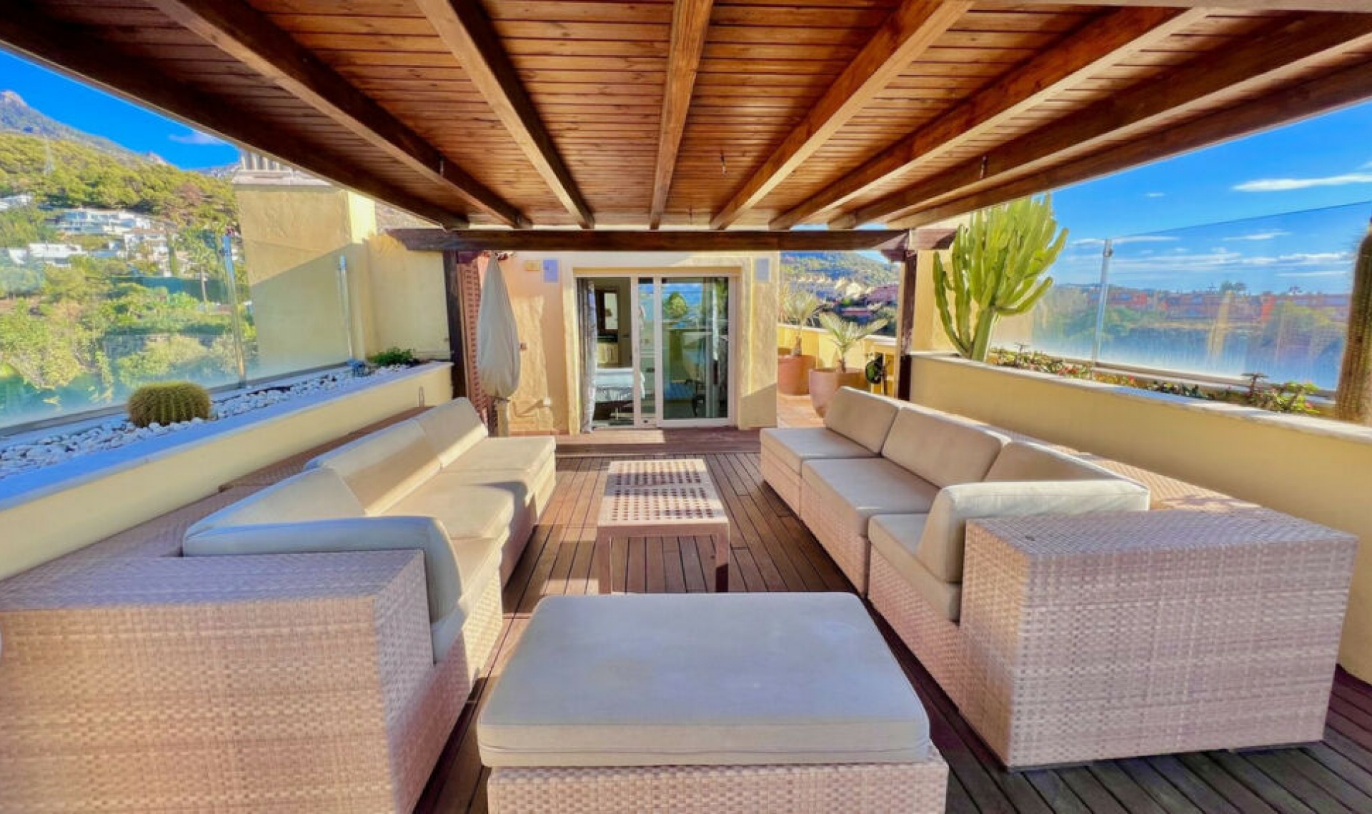 Resale - Apartment -
Sierra Blanca