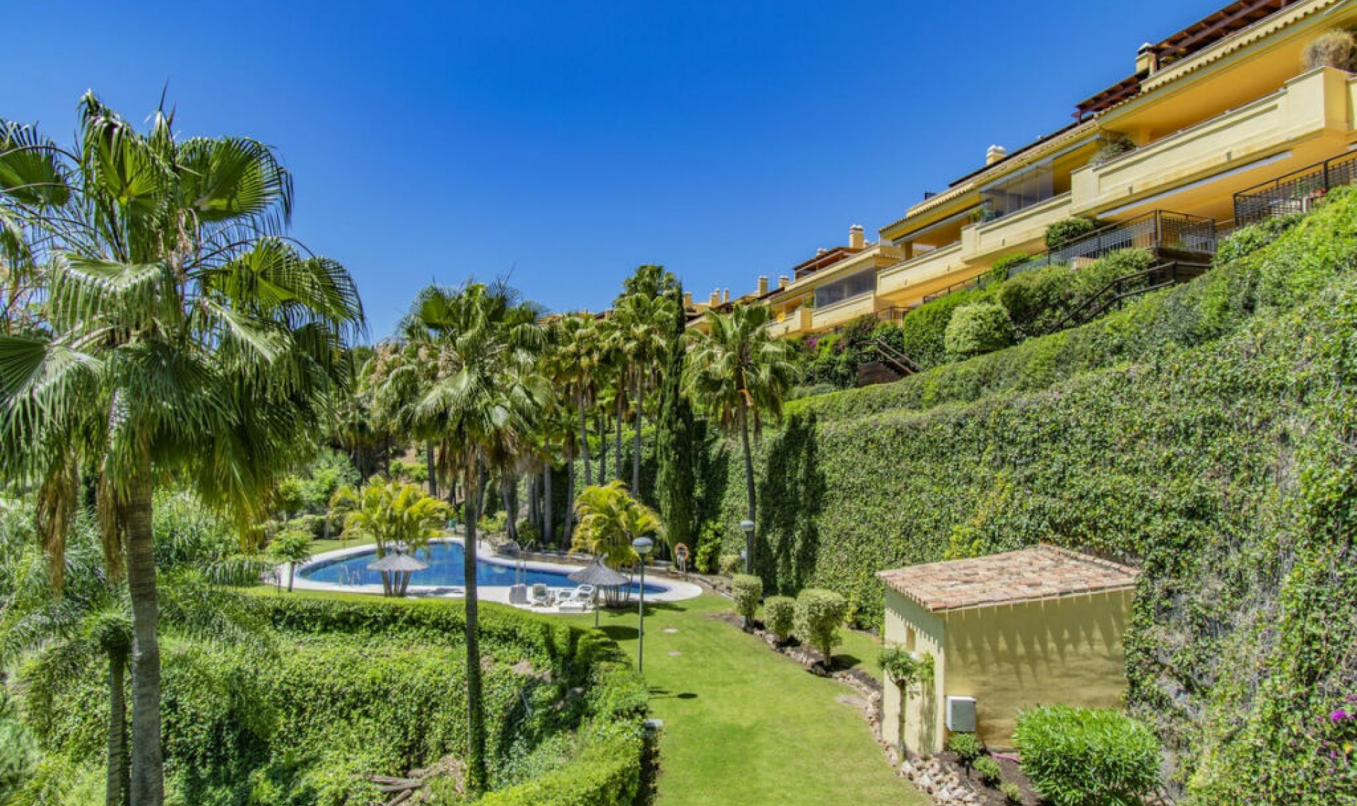 Resale - Apartment -
Sierra Blanca
