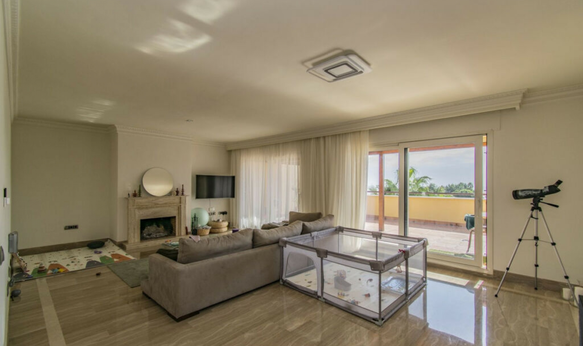 Resale - Apartment -
Sierra Blanca