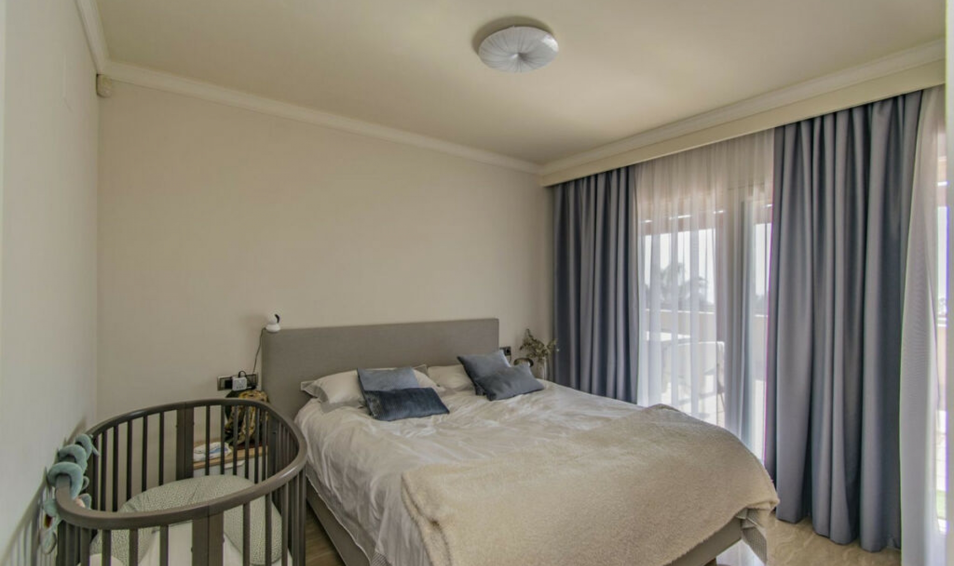 Resale - Apartment -
Sierra Blanca