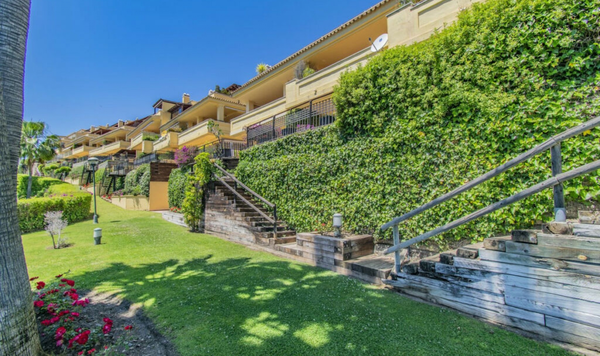 Resale - Apartment -
Sierra Blanca
