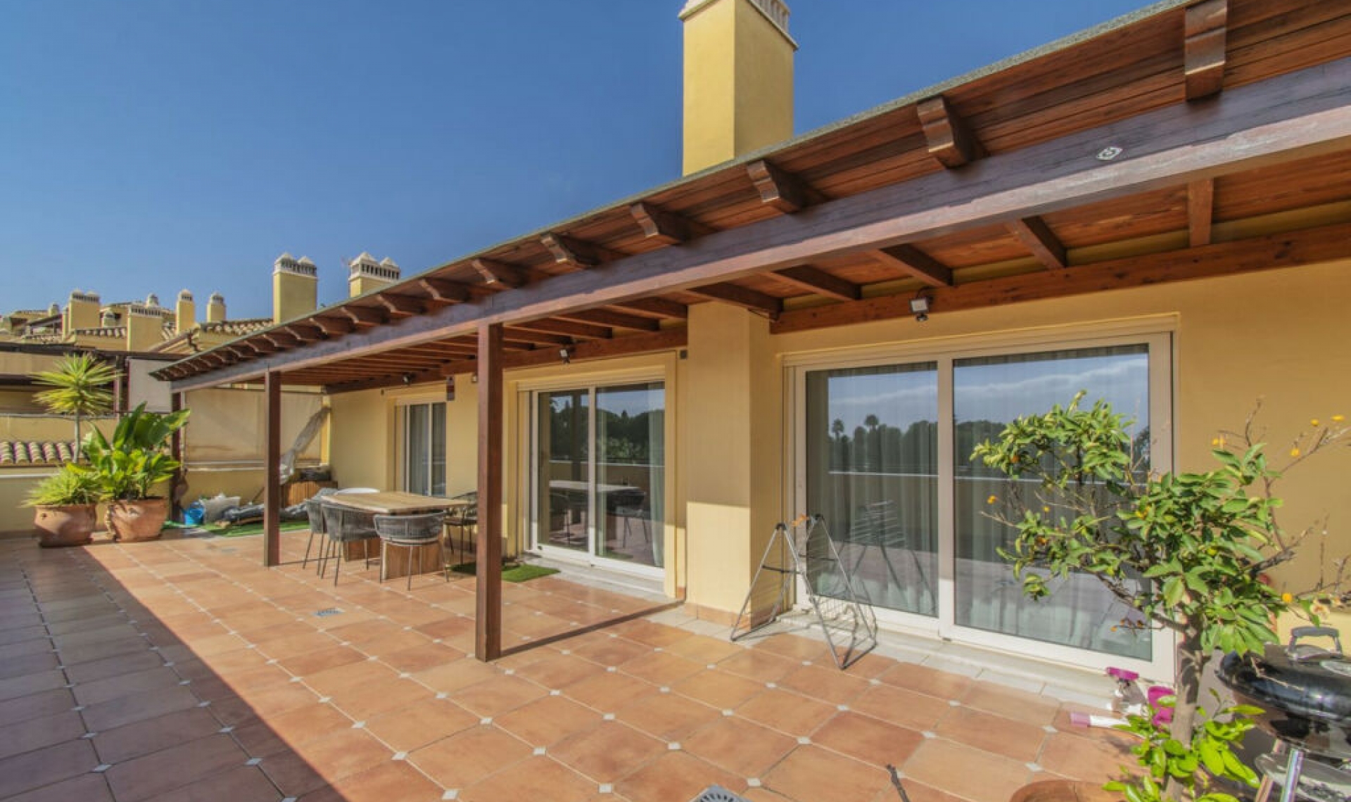 Resale - Apartment -
Sierra Blanca
