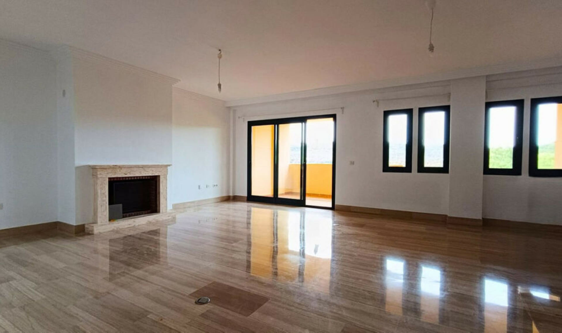 Resale - Apartment -
Sotogrande Alto