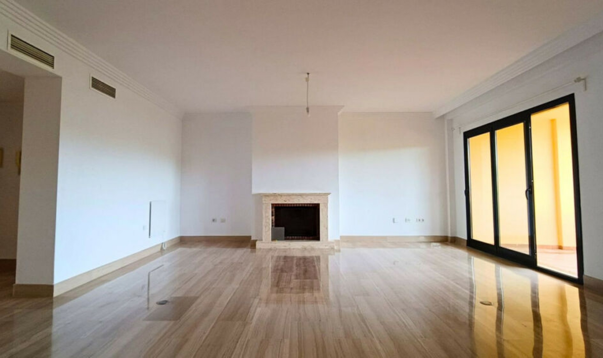 Resale - Apartment -
Sotogrande Alto