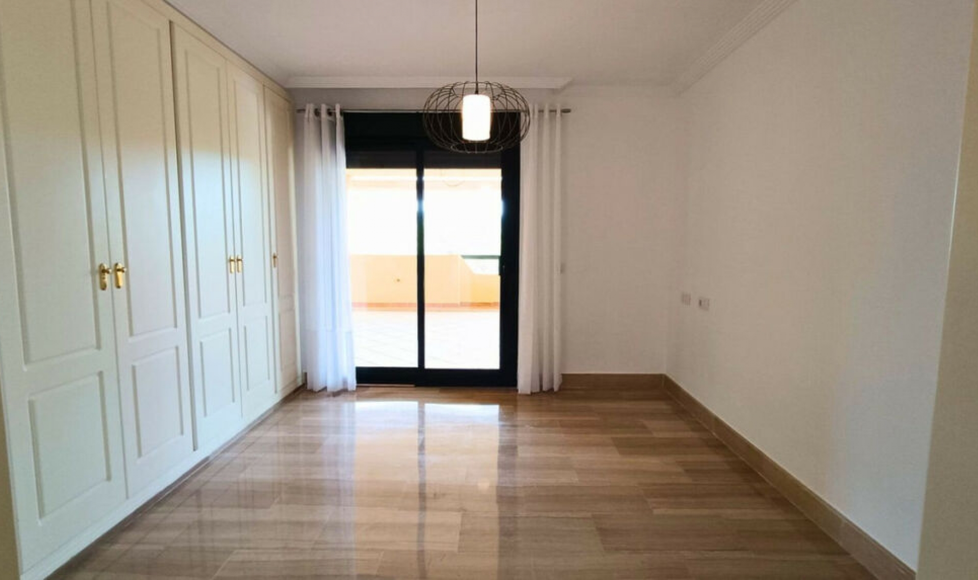 Resale - Apartment -
Sotogrande Alto