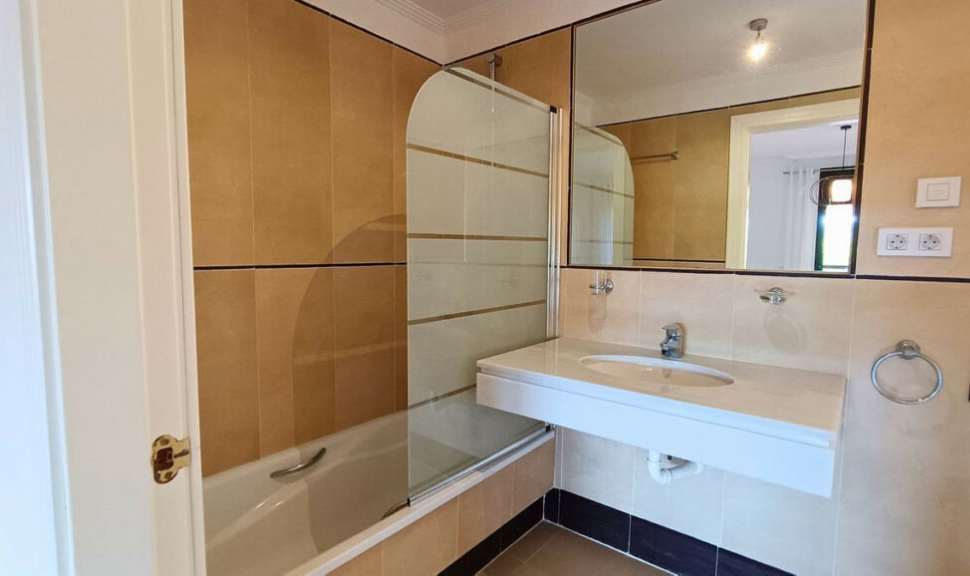 Resale - Apartment -
Sotogrande Alto