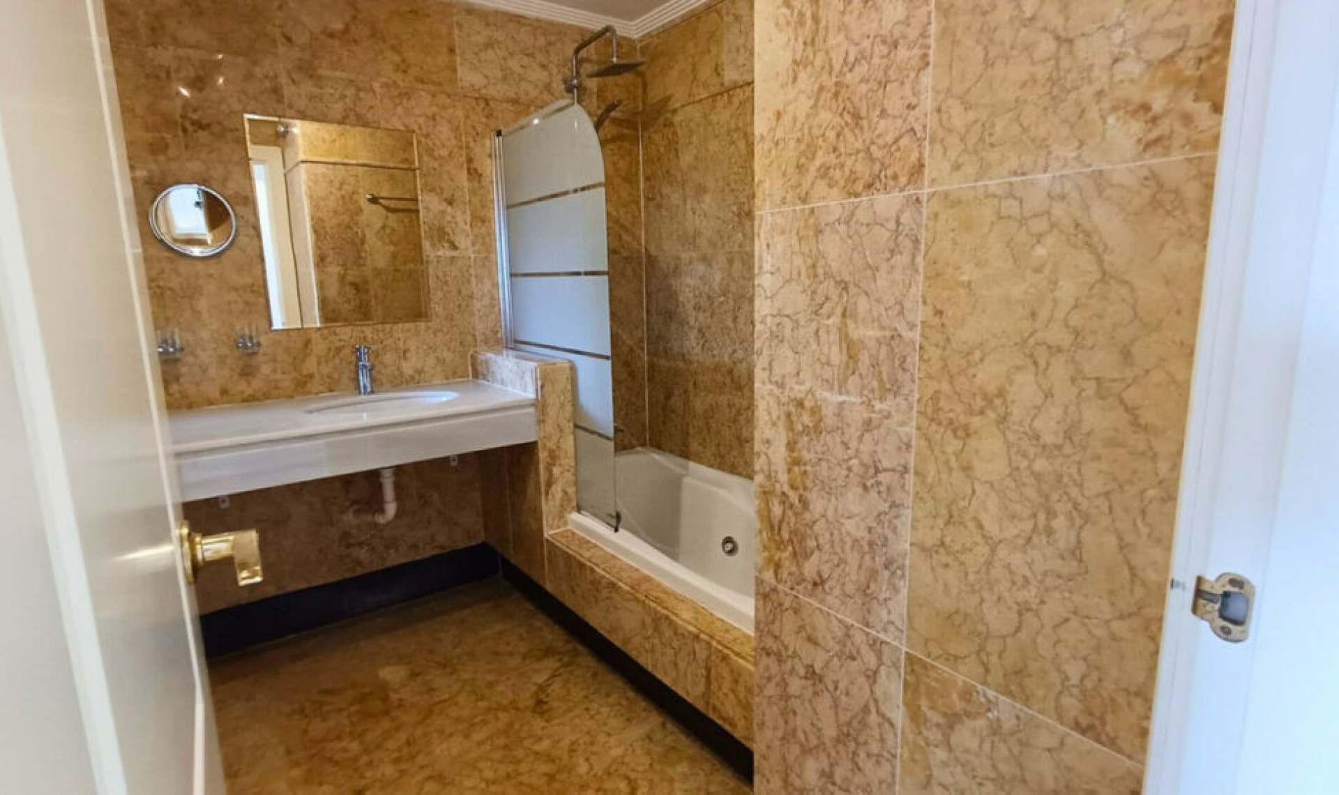 Resale - Apartment -
Sotogrande Alto