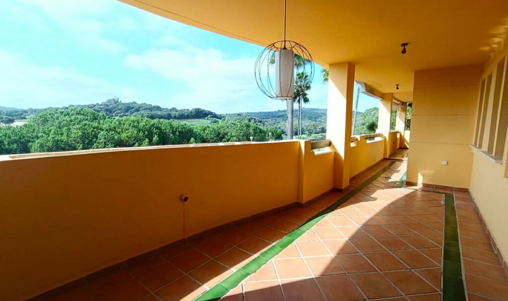 Resale - Apartment -
Sotogrande Alto