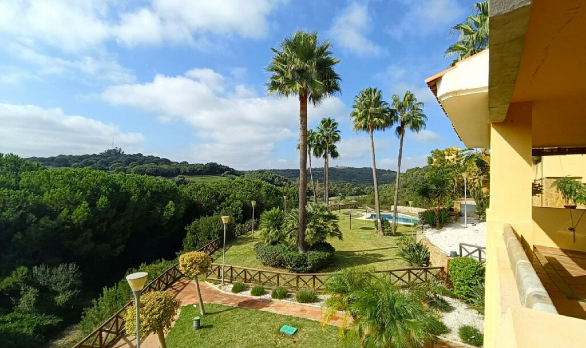 Resale - Apartment -
Sotogrande Alto