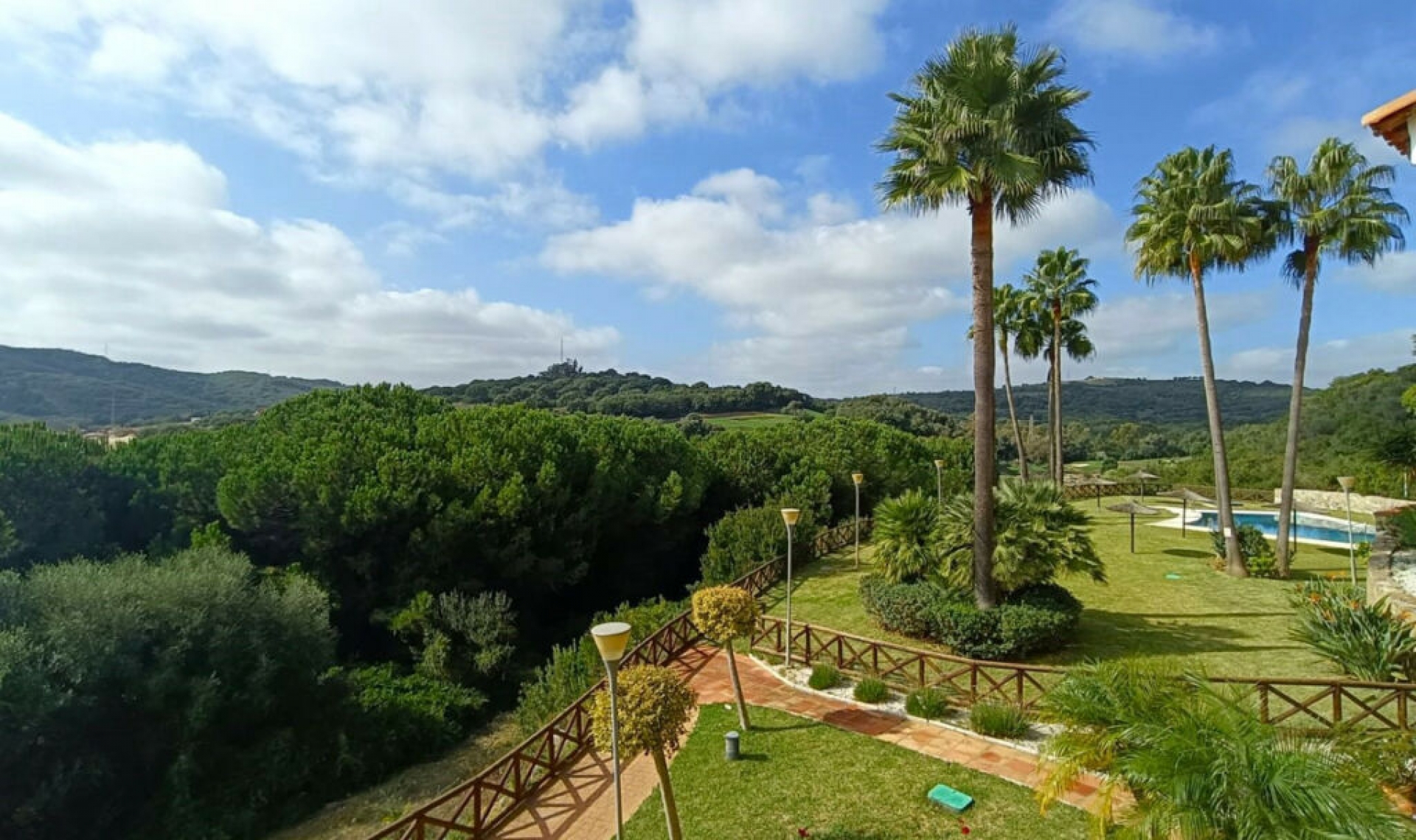 Resale - Apartment -
Sotogrande Alto