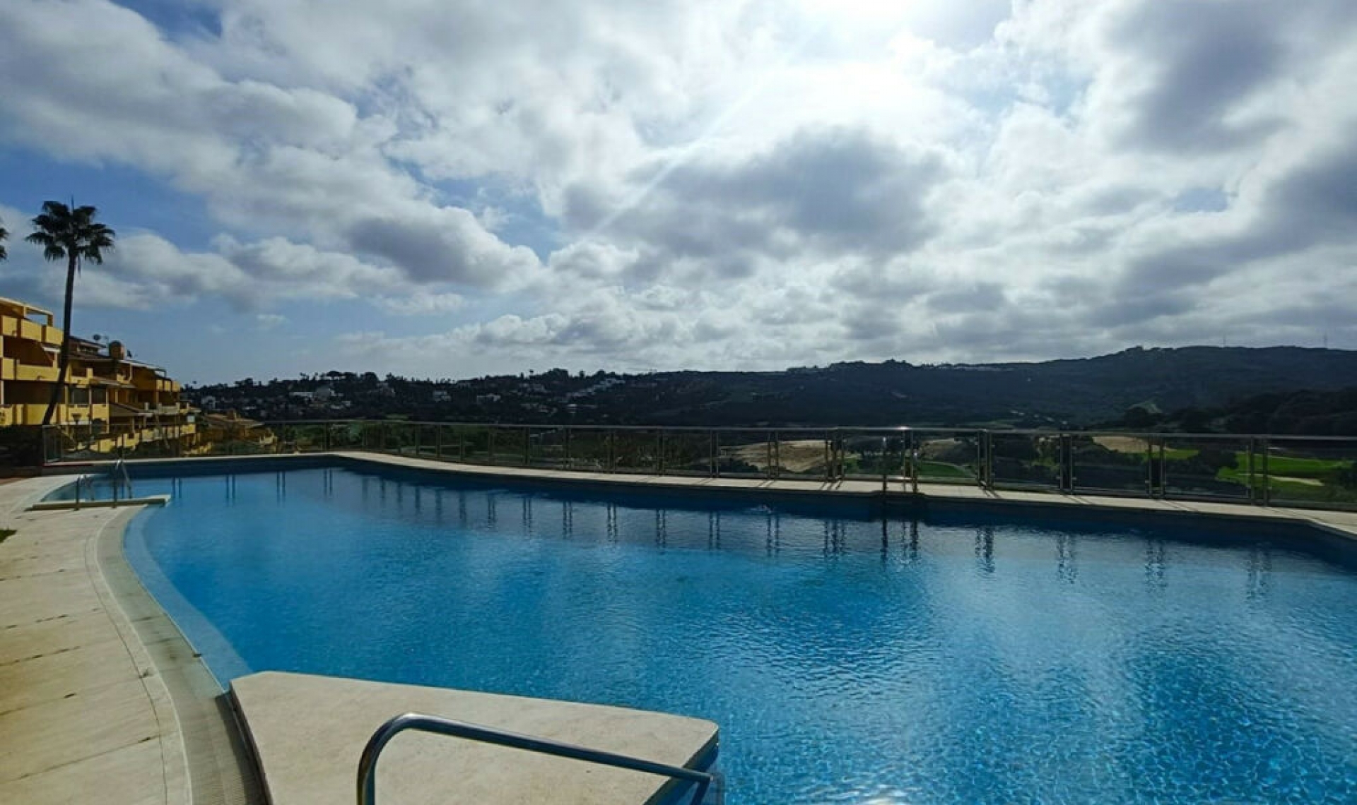 Resale - Apartment -
Sotogrande Alto
