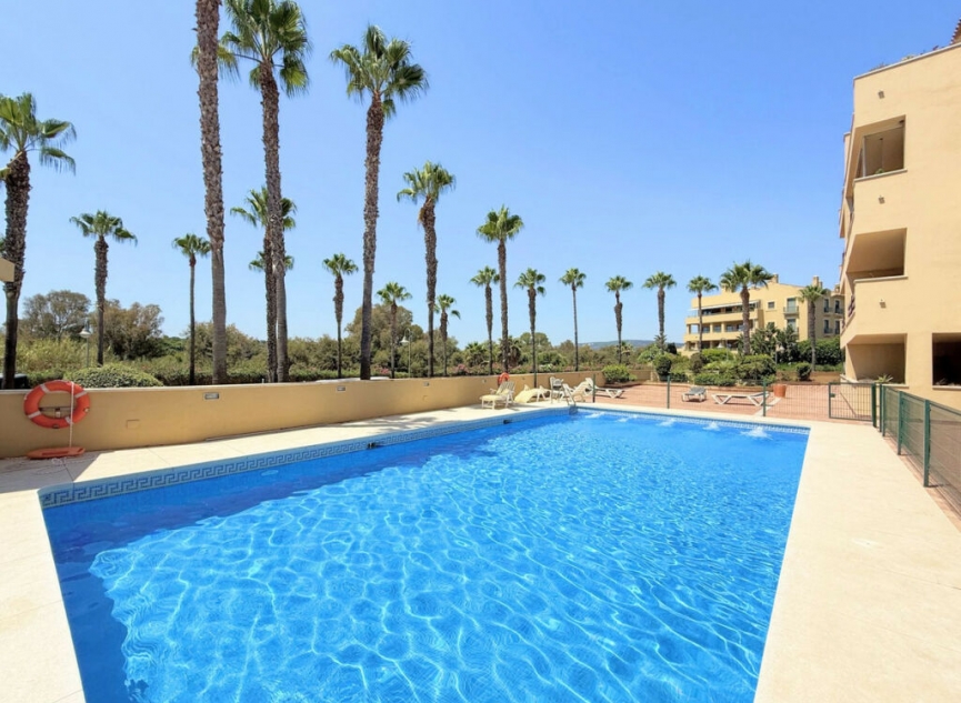 Resale - Apartment -
Sotogrande Costa