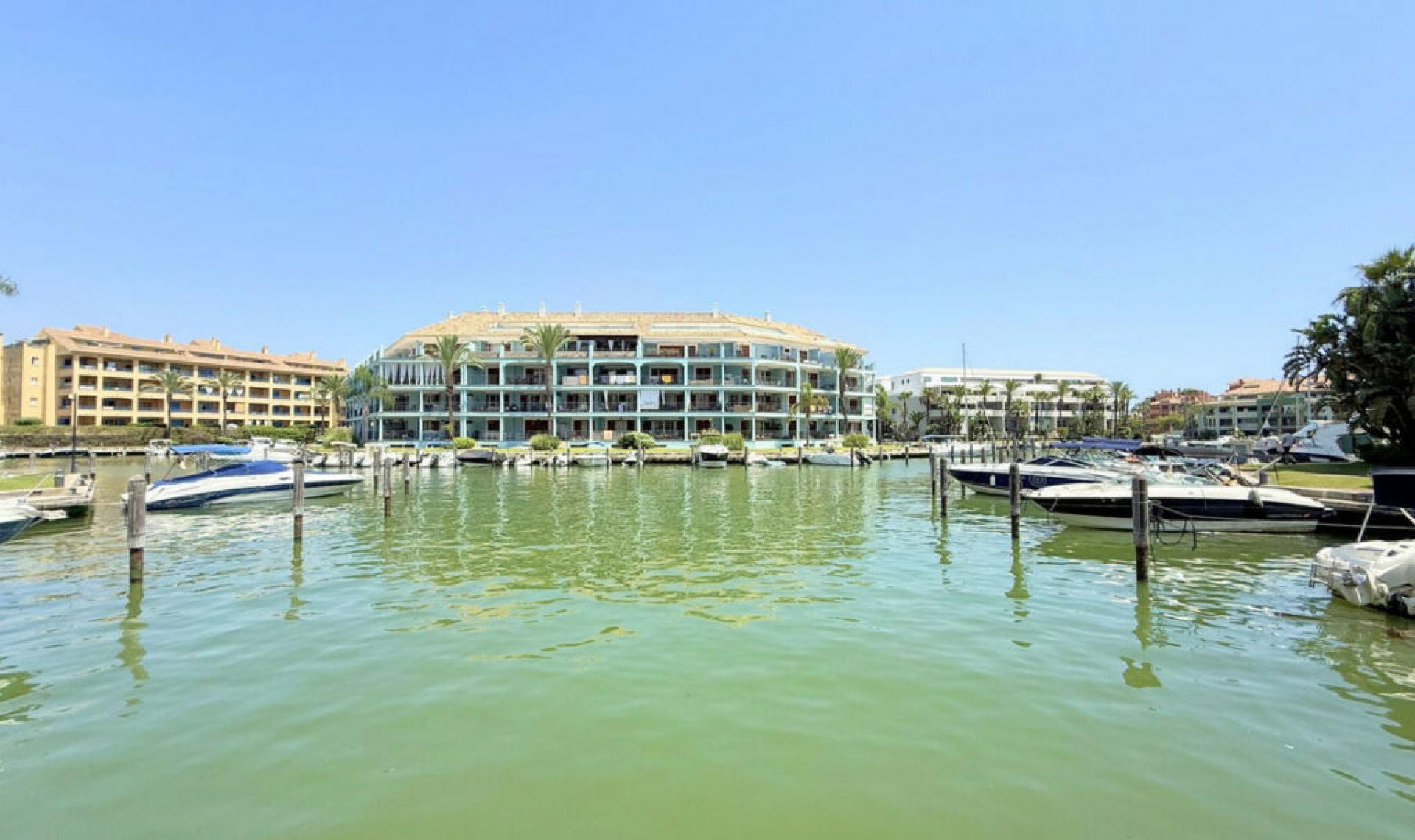 Resale - Apartment -
Sotogrande Costa