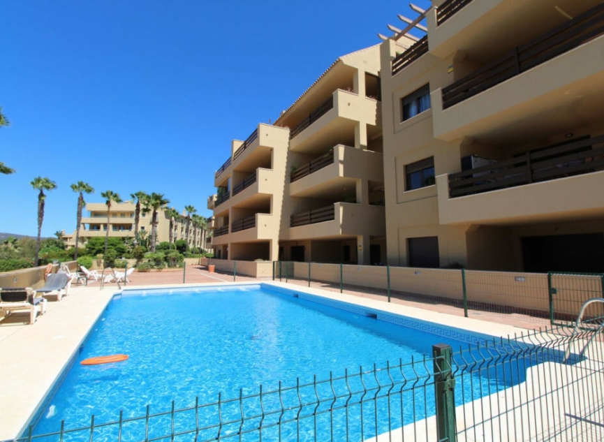 Resale - Apartment -
Sotogrande Marina