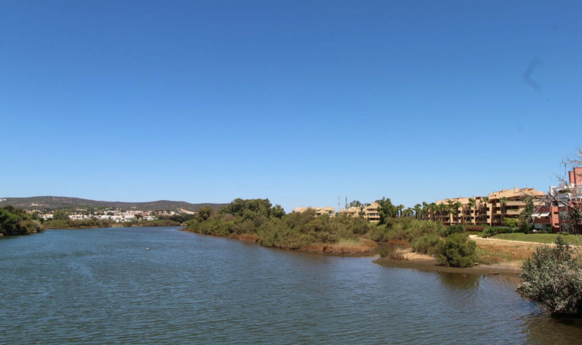 Resale - Apartment -
Sotogrande Marina