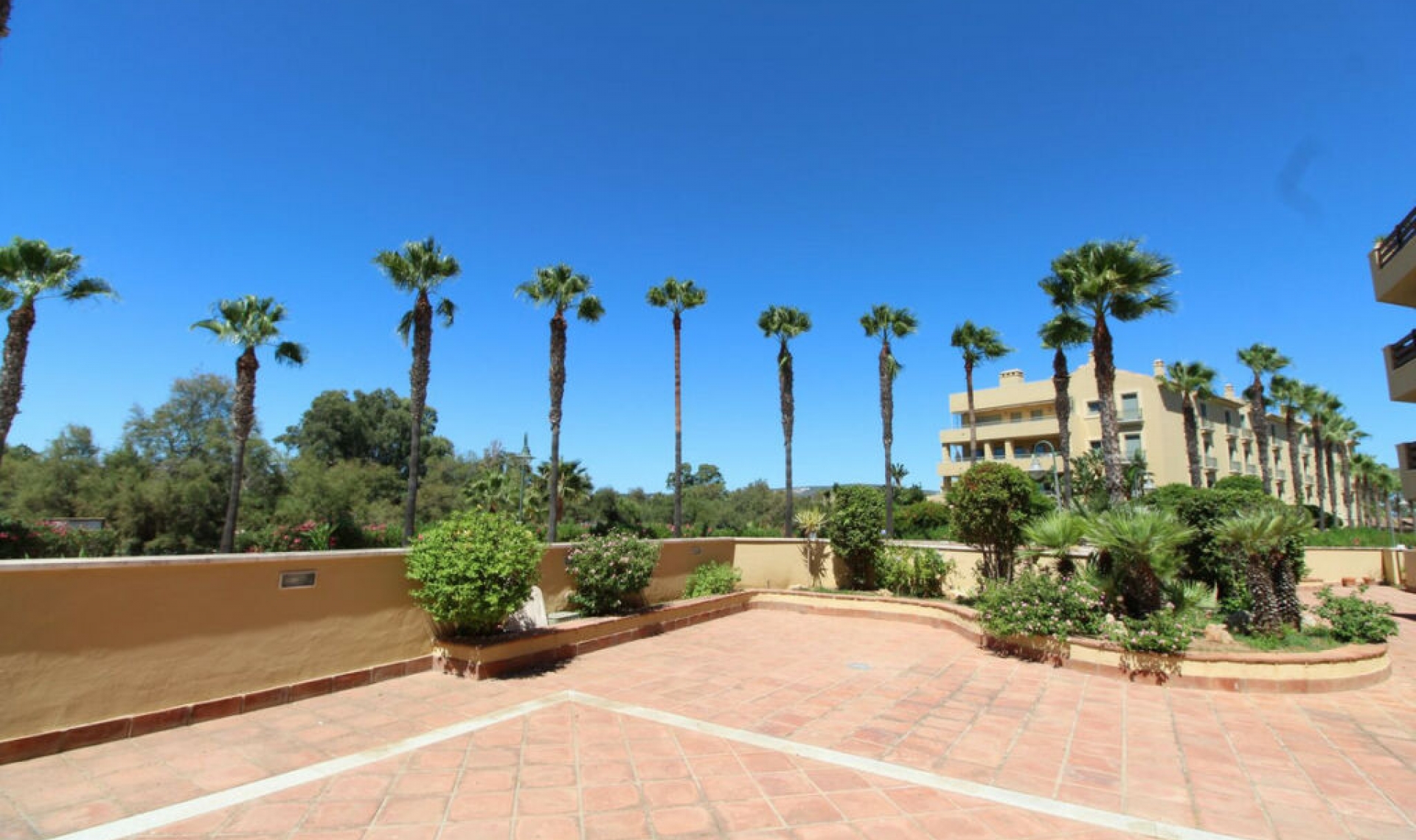 Resale - Apartment -
Sotogrande Marina