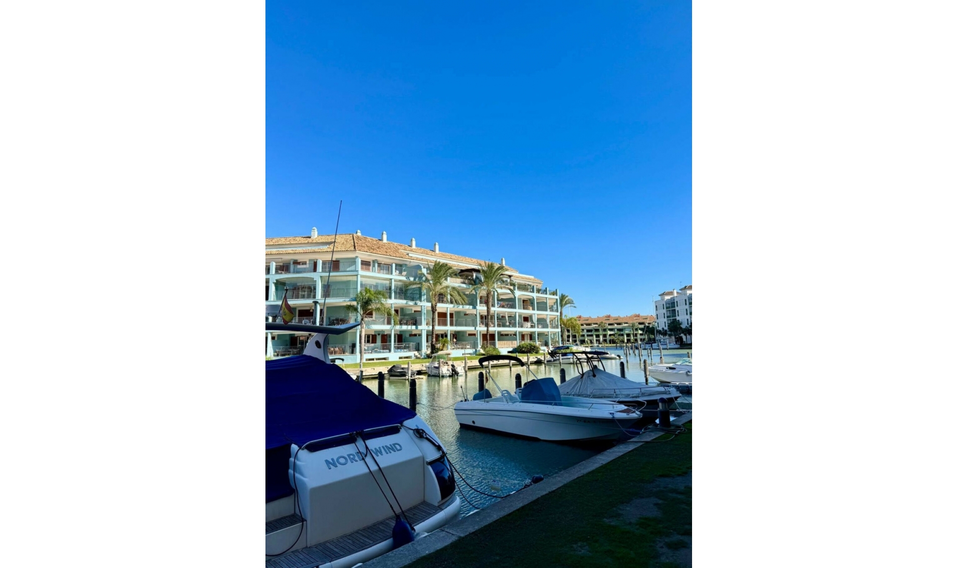 Resale - Apartment -
Sotogrande Marina