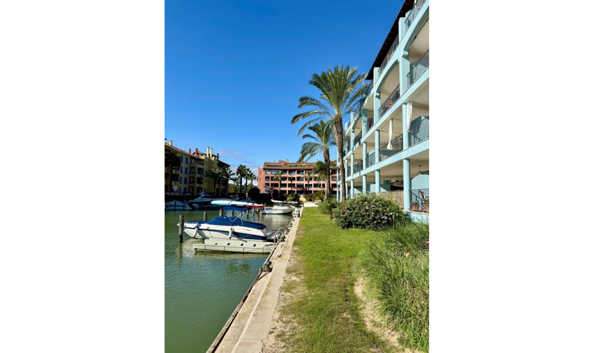 Resale - Apartment -
Sotogrande Marina