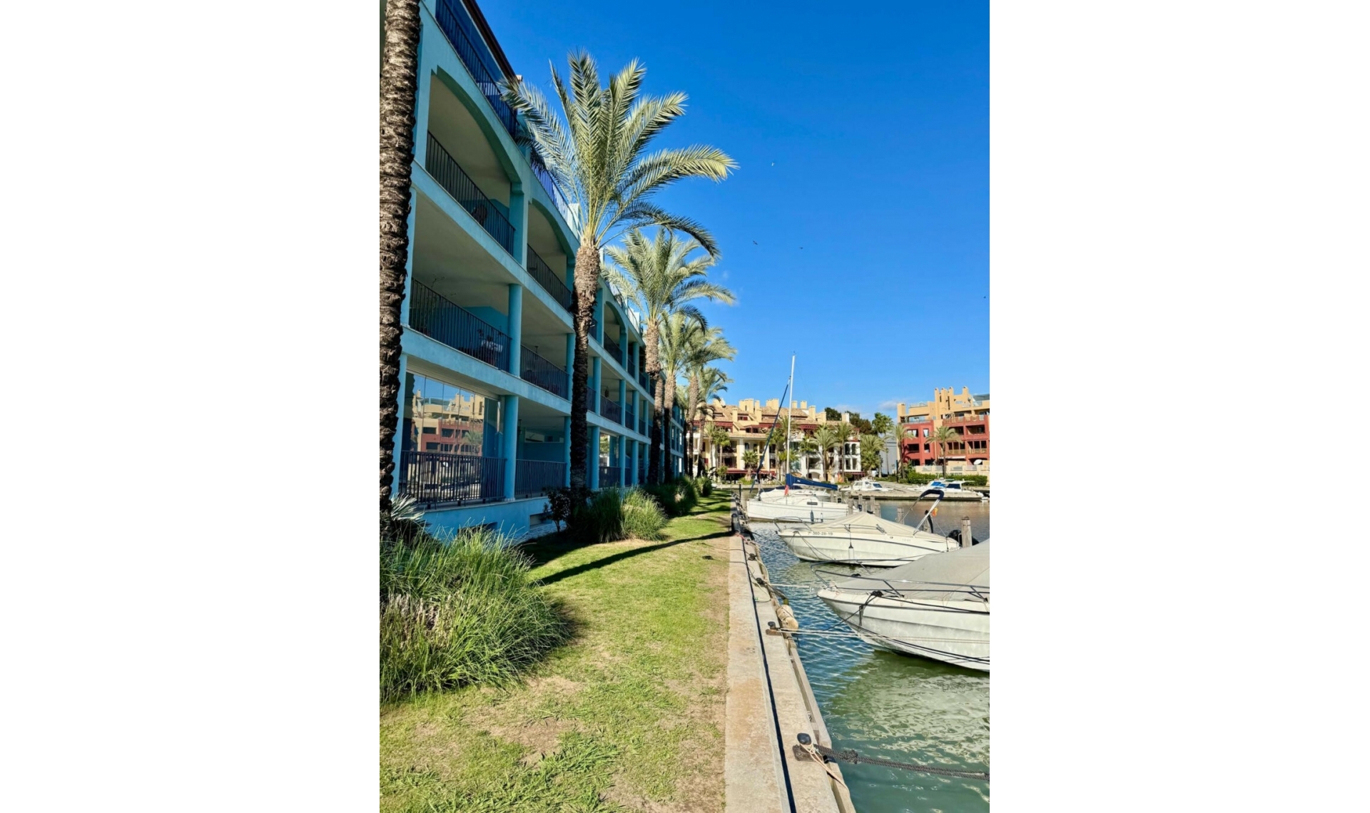 Resale - Apartment -
Sotogrande Marina