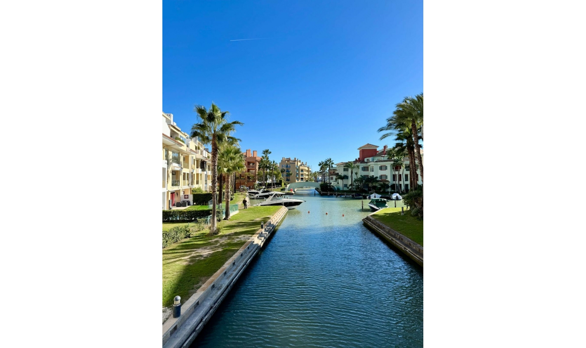 Resale - Apartment -
Sotogrande Marina