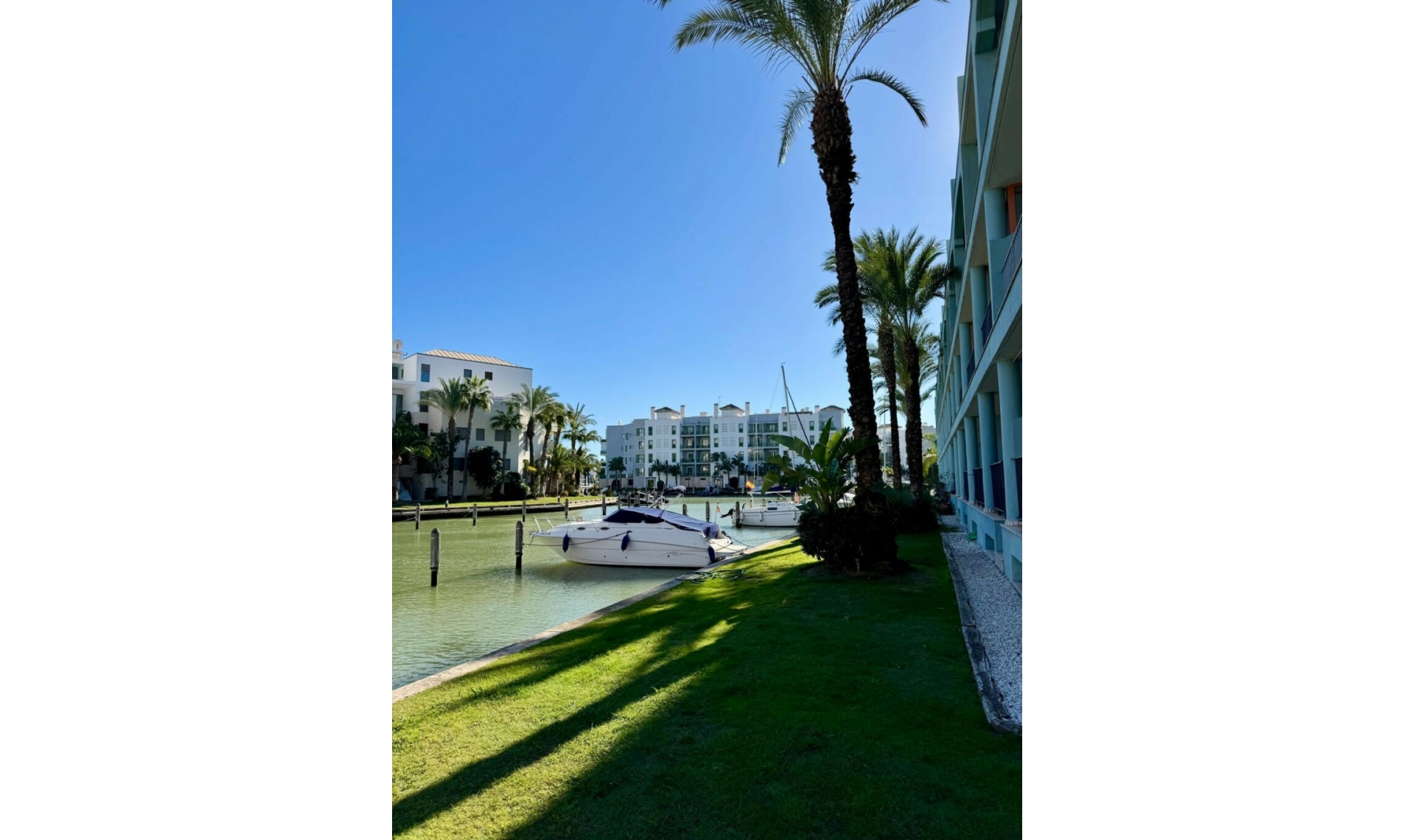 Resale - Apartment -
Sotogrande Marina