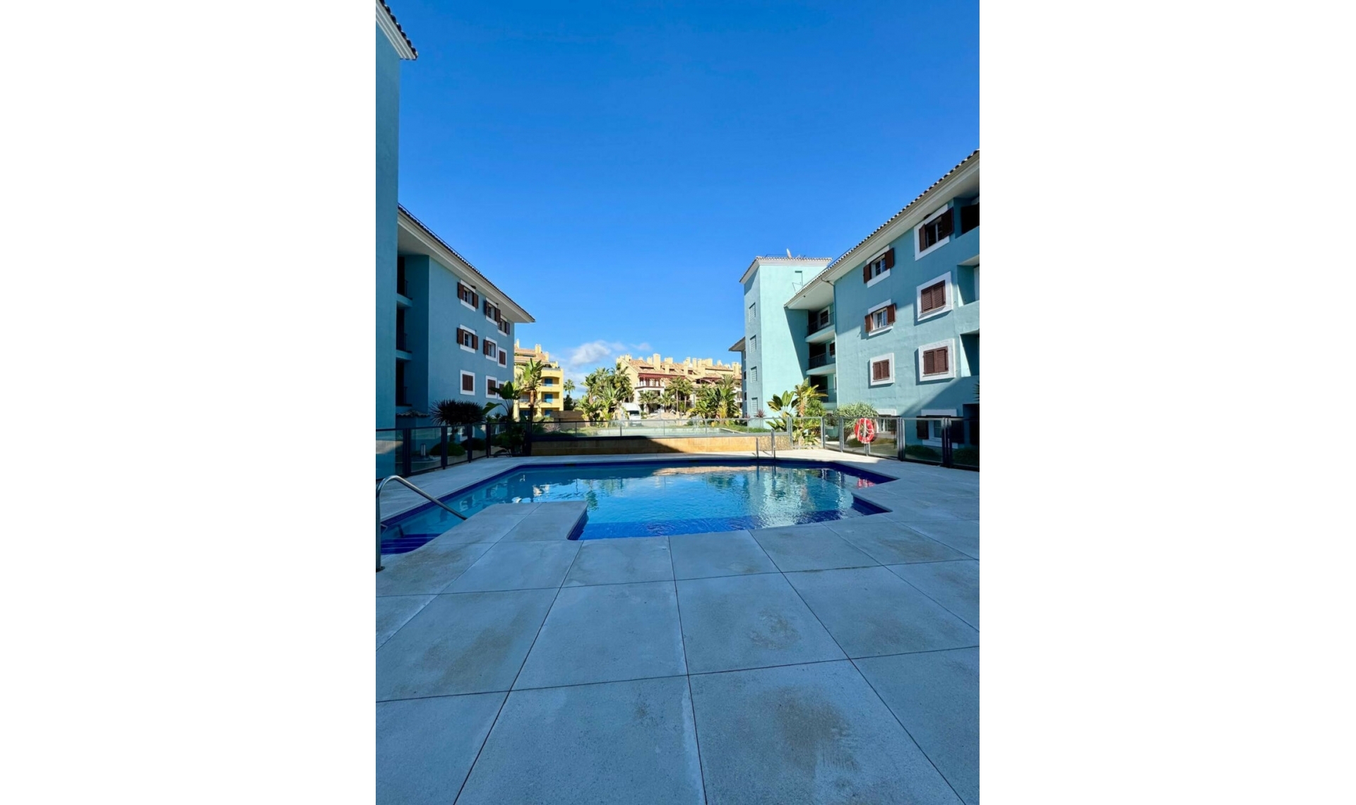 Resale - Apartment -
Sotogrande Marina