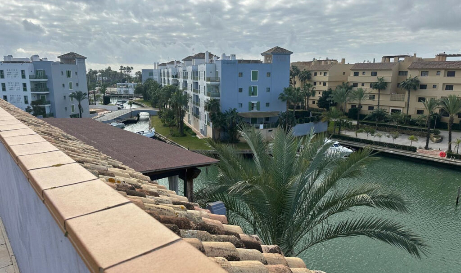 Resale - Apartment -
Sotogrande Marina