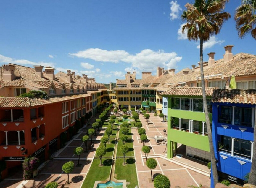 Resale - Apartment -
Sotogrande Marina