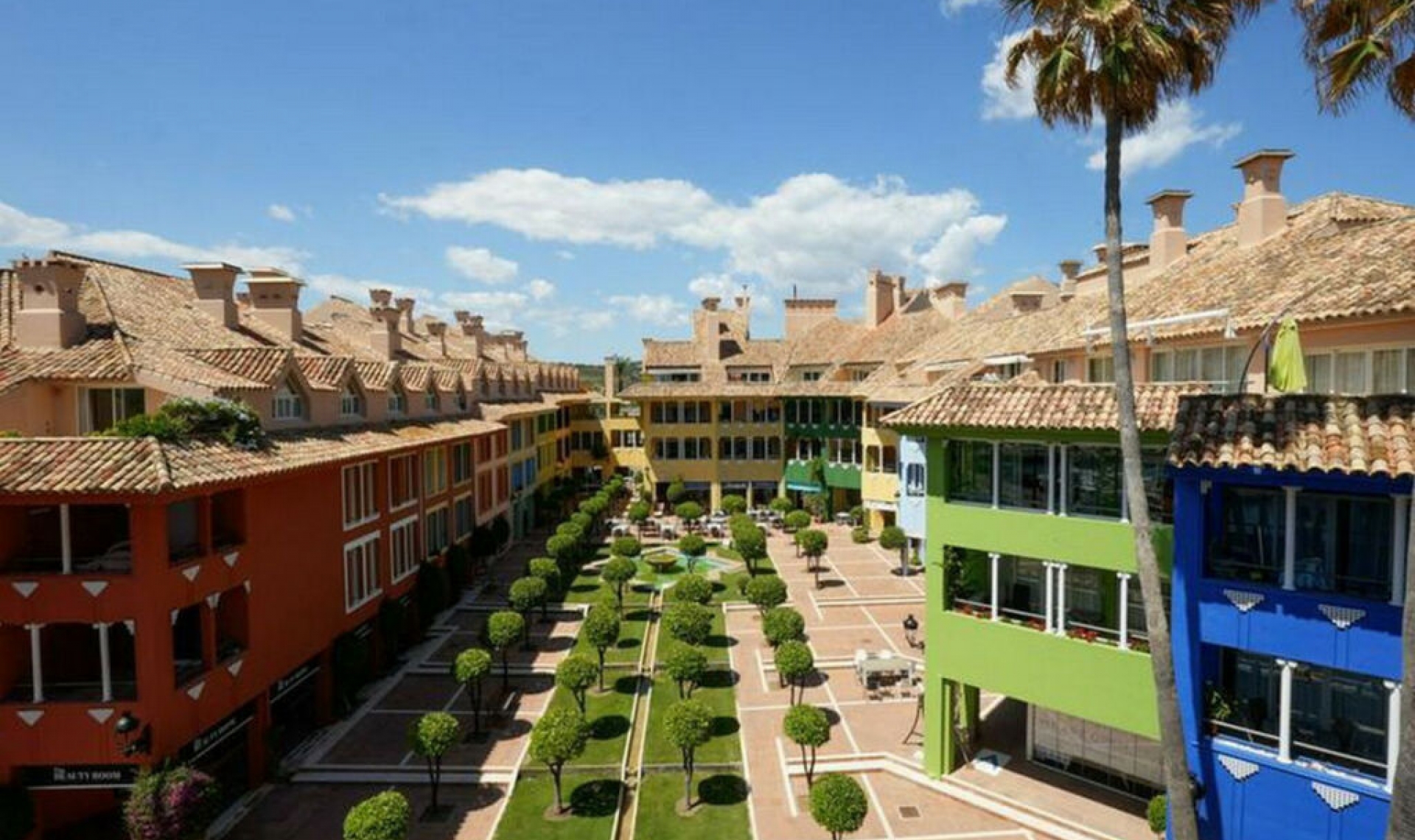 Resale - Apartment -
Sotogrande Marina