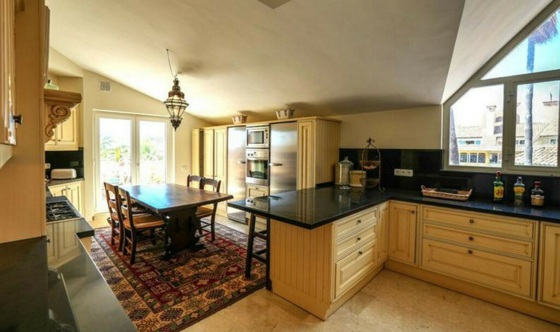 Resale - Apartment -
Sotogrande Marina