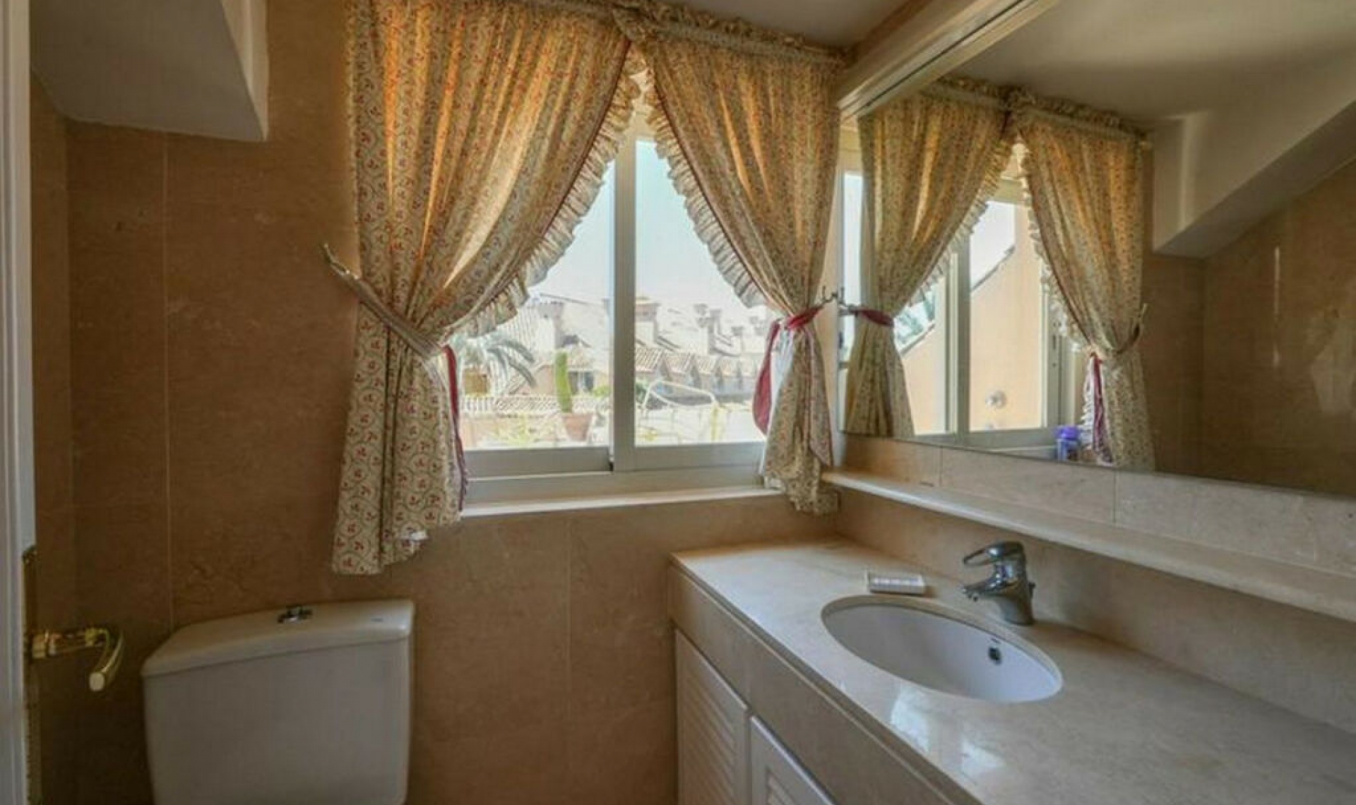 Resale - Apartment -
Sotogrande Marina