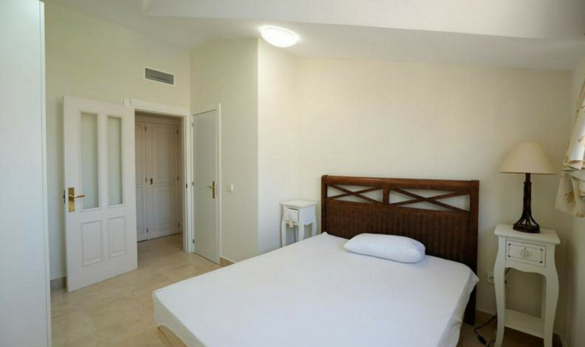 Resale - Apartment -
Sotogrande Marina